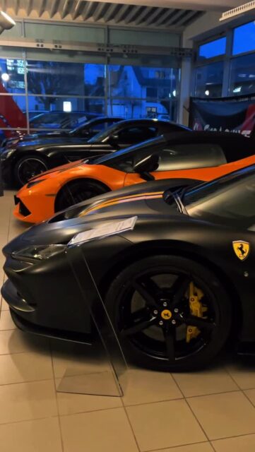 Car Freitag. 🖤🔥
Du siehst sie…
und weißt sofort,
dass das kein normales Auto ist.
Keine Erklärung nötig.
Kein Vergleich nötig.
👉 Wenn du weißt, weißt du.
#luxurycars #newpost #trendingreels #carfreitag #dreamcars