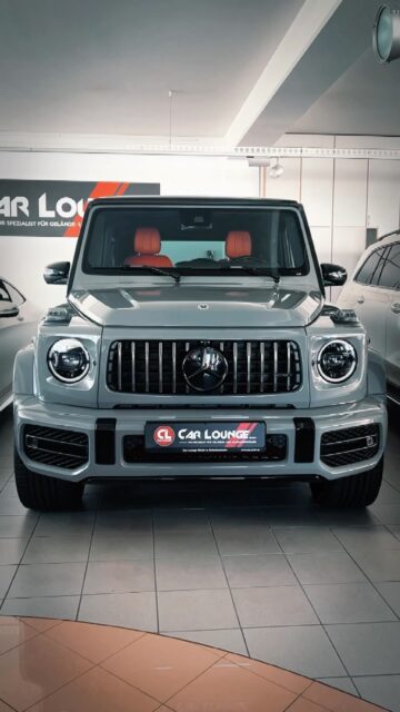 Zwei V8-Ikonen.Zwei komplett verschiedene Welten💥

Wir lassen die Asphalt-Giganten gegeneinander antreten! Auf der einen Seite pure Performance-Eleganz für die linke Spur – auf der anderen Seite das unaufhaltsame Biest fürs Grobe. Beide angetrieben von legendärer V8-Power, aber absolut verschieden im Charakter.🔥 

Welcher AMG-Typ bist du?

🦍 TEAM G63: Das unzerstörbare Statement. Pure Präsenz, Kanten und kompromissloser V8-Sound von der Seite.

🚀 TEAM E63 S: Die absolute Business-Waffe. Luxus, brutale Performance auf der Autobahn.

Jetzt seid ihr dran! Schreibt es uns in die Kommentare:👇 

Welchen Schlüssel würdest du von unserem Board ziehen? 🔑

👉 Car Lounge GmbH | Dein Partner für exklusive Fahrzeuge.

#luxurycars #mercedes #amg #newreel #newpost